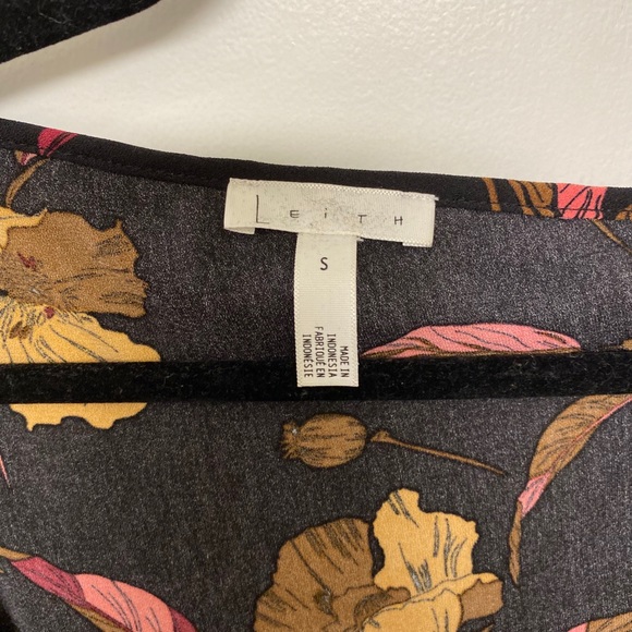 One-Shoulder Ruffle Top - Picture 4 of 4